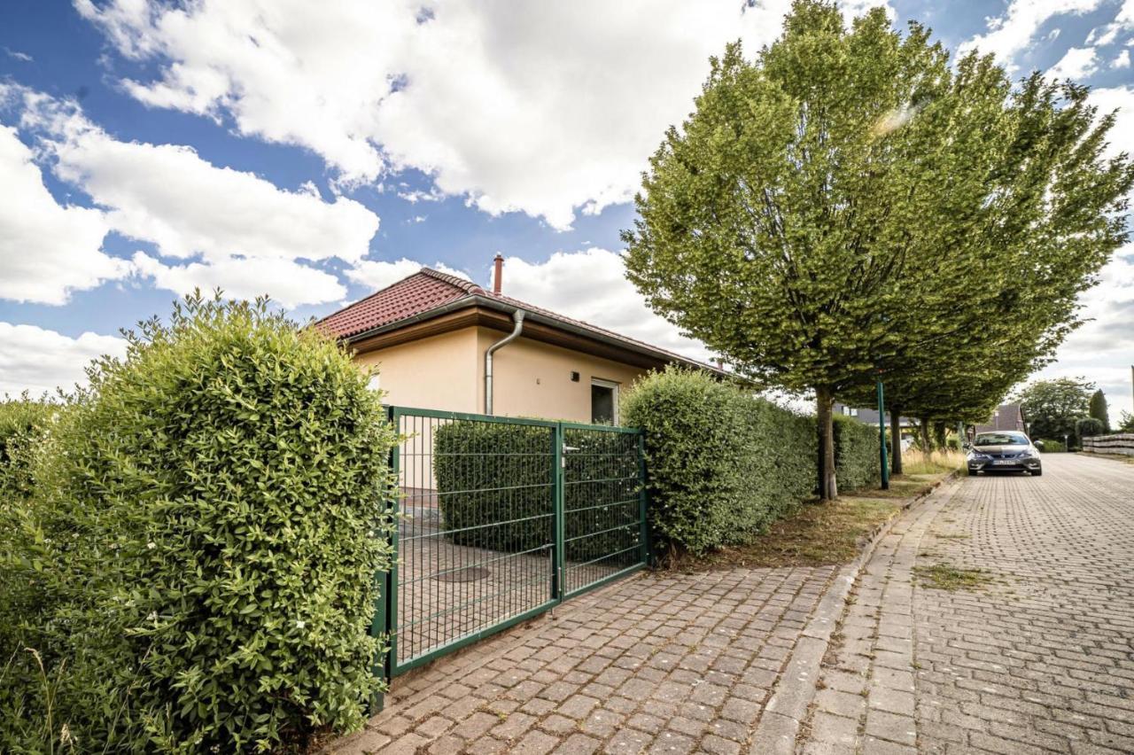Cottage By The Meadow, Fir Tanne Exterior photo